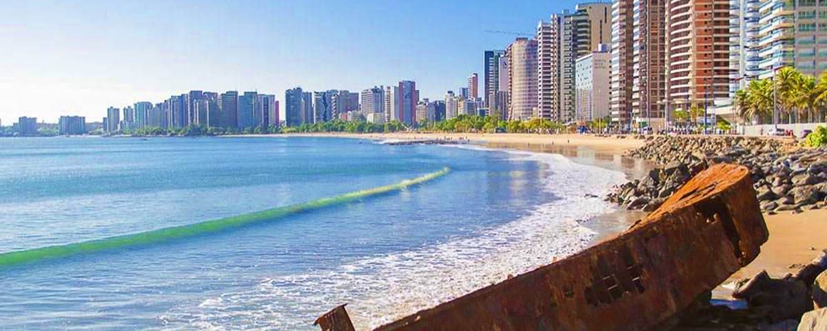 barco abandonado praia do centro fortaleza ce